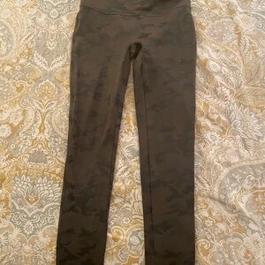 SPANX Dark Camouflage Leggings